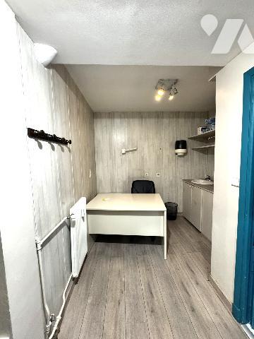 ANTIBES – Port Vauban | Local commercial 195 m² traversant, modulable