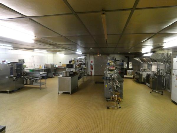 Local commercial 8 pièces