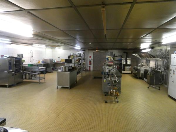 Local commercial 8 pièces