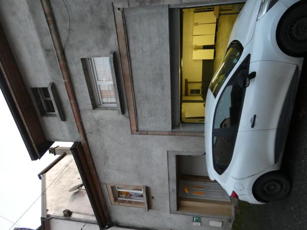 Local commercial 8 pièces