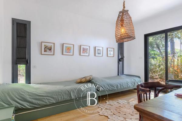 Sanary-sur-Mer, Villa 5 Chambres -  205 m² à vendre