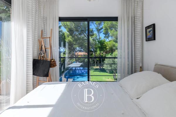 Sanary-sur-Mer, Villa 5 Chambres -  205 m² à vendre