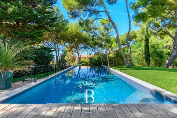 Sanary-sur-Mer, Villa 5 Chambres -  205 m² à vendre