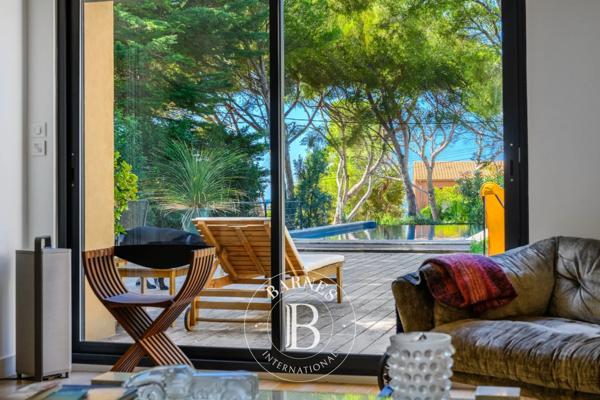 Sanary-sur-Mer, Villa 5 Chambres -  205 m² à vendre