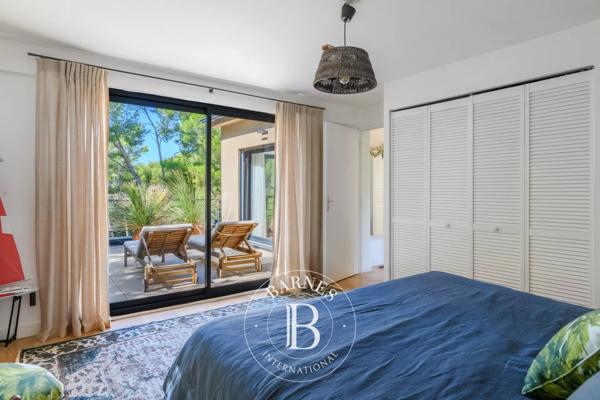 Sanary-sur-Mer, Villa 5 Chambres -  205 m² à vendre