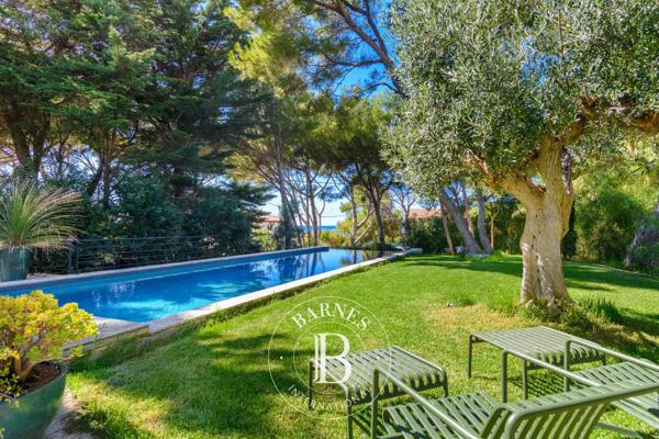 Sanary-sur-Mer, Villa 5 Chambres -  205 m² à vendre