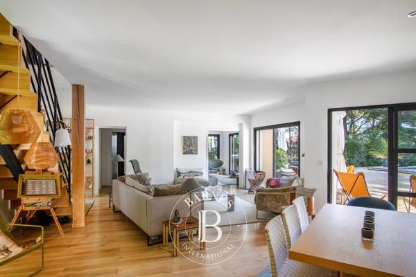 Sanary-sur-Mer, Villa 5 Chambres -  205 m² à vendre