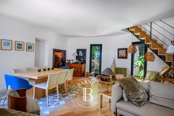 Sanary-sur-Mer, Villa 5 Chambres -  205 m² à vendre
