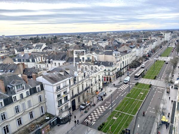 ANGERS FOCH - APPARTEMENT DE 115M² AVEC ASCENSEUR TERRASSE ET PARKING