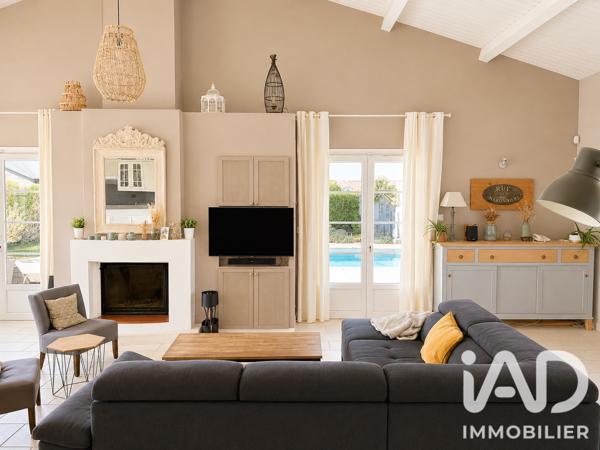 Maison à vendre 6 pièces 215 m² Saint-Vivien