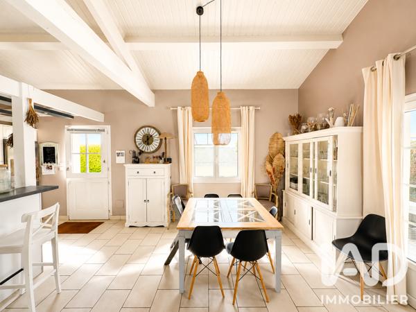 Maison à vendre 6 pièces 215 m² Saint-Vivien
