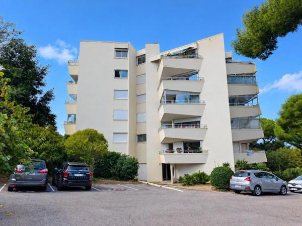 Vente / Appartement T3 à Sète (34200)