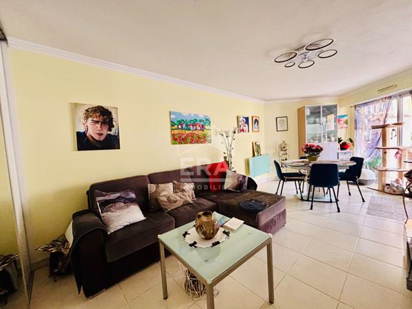 VIAGER OCCUPE: Opportunité d'investissement en bord de mer