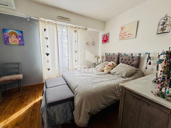 VIAGER OCCUPE: Opportunité d'investissement en bord de mer