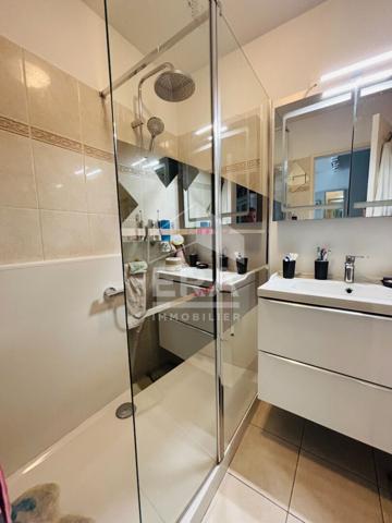 VIAGER OCCUPE: Opportunité d'investissement en bord de mer