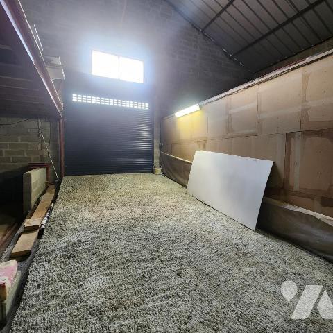 Ateliers et bureaux à Cherré