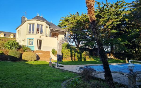 Maison à vendre    6 pièces •  Sarzeau