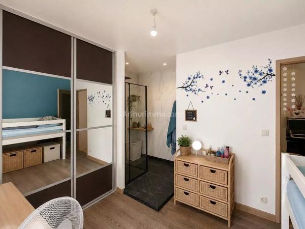 Vente                                                      Maison
                        
                     6 pièces                      113 m2                     à Gisors