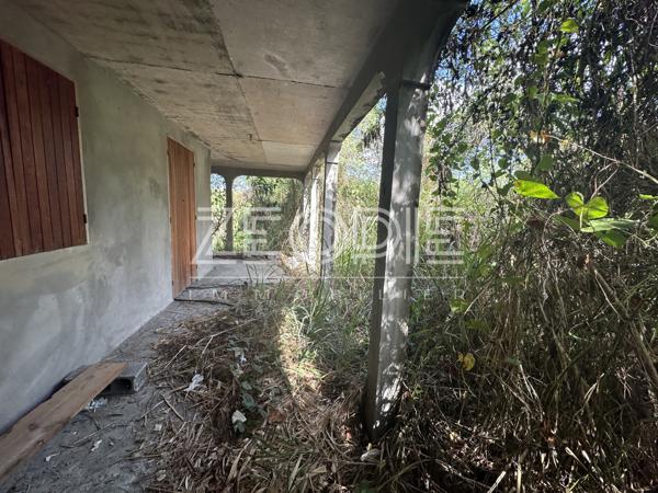 Moule (97160) Villa à terminer de 105m² environ sur un terrain de 850m².