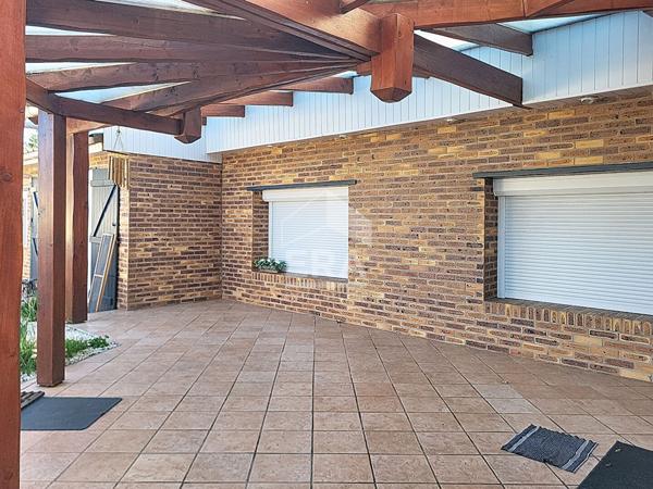 Maison Avion 5 pièce(s) 120 m2