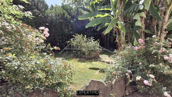 Louhossoa (64250) Charmante maison en pierres dans son écrin de verdure