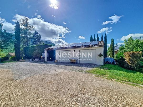 A vendre maison 2 appartements à Laragne-Montéglin