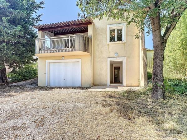 La Roquette s/Siagne - Villa avec grand garage.