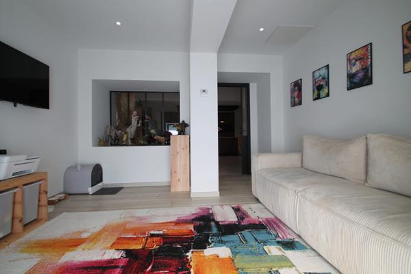 Propriété à vendre 6 pièces proche de MARMANDE (47) 2 maisons, dépôt/garage, piscine, terrain 4510m²