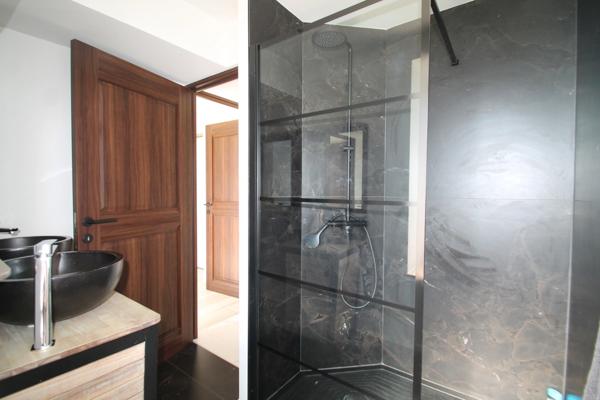 Propriété à vendre 6 pièces proche de MARMANDE (47) 2 maisons, dépôt/garage, piscine, terrain 4510m²