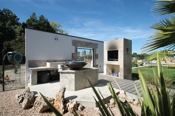 Propriété à vendre 6 pièces proche de MARMANDE (47) 2 maisons, dépôt/garage, piscine, terrain 4510m²