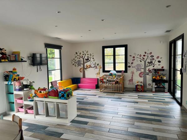 Propriété à vendre 6 pièces proche de MARMANDE (47) 2 maisons, dépôt/garage, piscine, terrain 4510m²