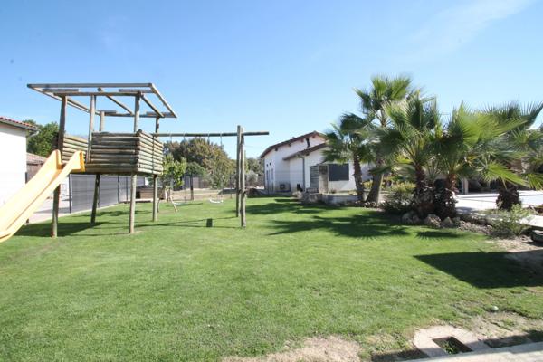 Propriété à vendre 6 pièces proche de MARMANDE (47) 2 maisons, dépôt/garage, piscine, terrain 4510m²