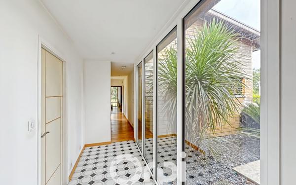 Maison à vendre    5 pièces • 154 m2 Nesmy