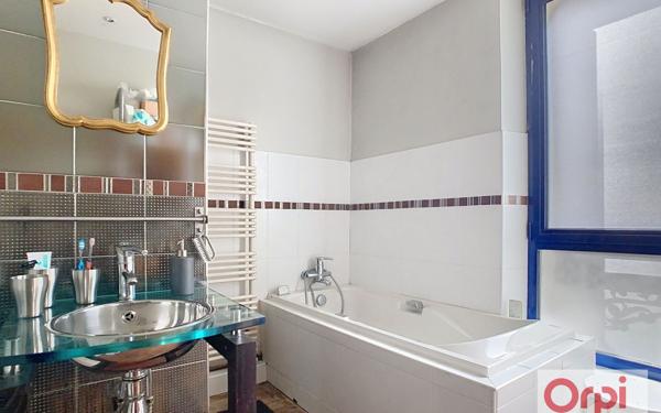 Maison à vendre    5 pièces • 134 m2 Issy-les-Moulineaux