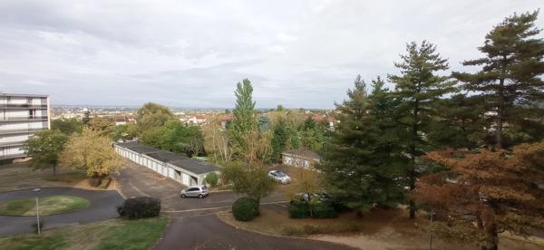 VENTE APPARTEMENT F3 TERRASSE GARAGE MONTLUCON Montlucon