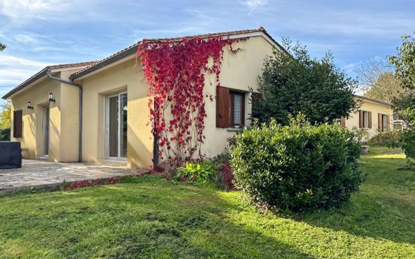 Maison à vendre    6 pièces • 197 m2 Château-l'Évêque