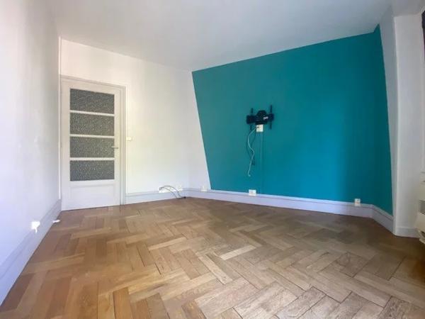 APPARTEMENT T3 A LOUER - LYON 3EME ARRONDISSEMENT Saint-Maximin-Sisley 46 m 2 832 € charges comprises par mois