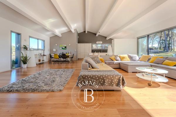 Aix-en-Provence, Maison 5 Chambres -  235 m² à vendre