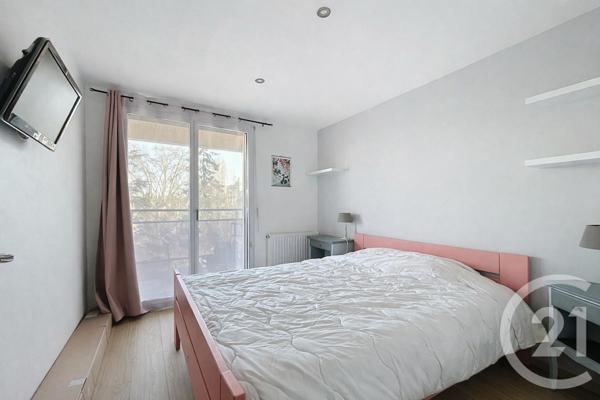Appartement F5 à vendre  5 pièces - 87,61 m2 EPINAY SUR SEINE - 93