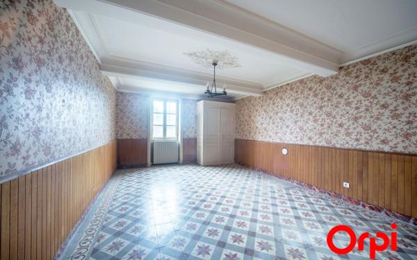 Maison à vendre    7 pièces • 225 m2 Viré