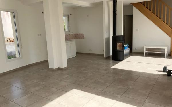 Maison à vendre    4 pièces •  Magny-la-Campagne