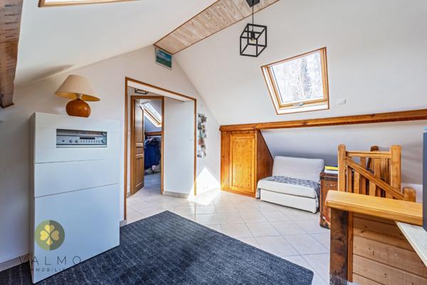 Maison
                                                                                                                                                                                                                                                                                                                        5 pièce(s)                                                                                                                                                                                                          4 chambre(s)                                                                                                                                                                                                          136  m²