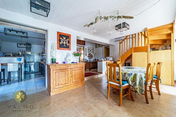 Maison
                                                                                                                                                                                                                                                                                                                        5 pièce(s)                                                                                                                                                                                                          4 chambre(s)                                                                                                                                                                                                          136  m²