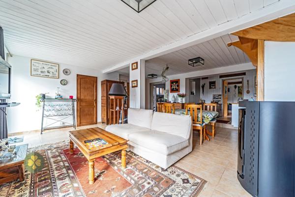 Maison
                                                                                                                                                                                                                                                                                                                        5 pièce(s)                                                                                                                                                                                                          4 chambre(s)                                                                                                                                                                                                          136  m²