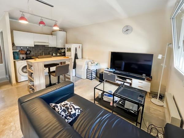 Appartement Sainte Genevieve Des Bois 1 pièce(s) 29.75 m2