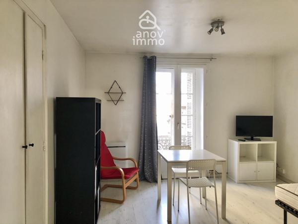 Immeuble
                                                                                                                                                
                                                                                                                                                
                                                                                                                                                
                                                    
                                                                                                                                                                                                                                                                                                                        290  m²                                                                                                                                                                                                         3 etage(s)