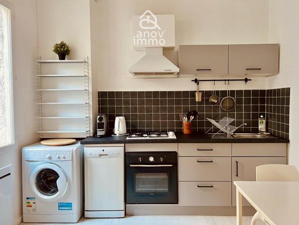 Immeuble
                                                                                                                                                
                                                                                                                                                
                                                                                                                                                
                                                    
                                                                                                                                                                                                                                                                                                                        290  m²                                                                                                                                                                                                         3 etage(s)