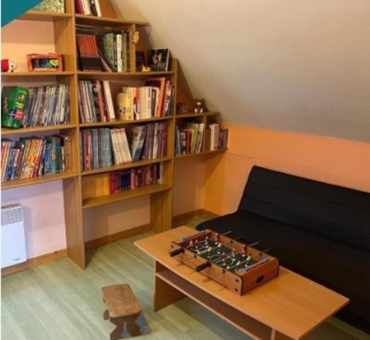 Magnifique maison très lumineuse avec 3 grands chambres, double garage un beau jardin 339.000€