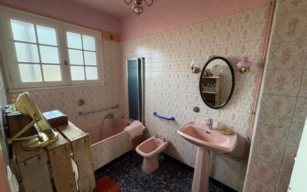 Maison à vendre    7 pièces •  Montluel