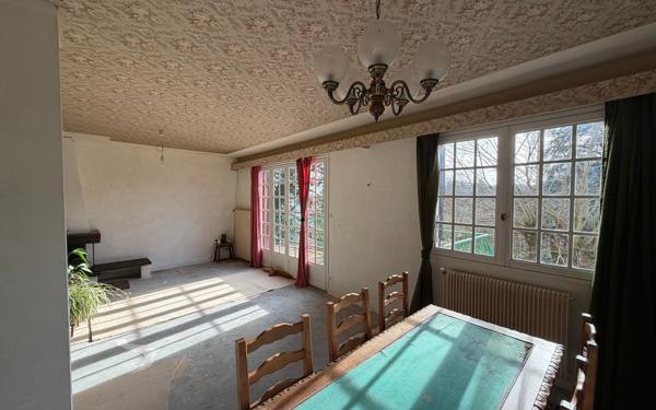 Maison à vendre    7 pièces •  Montluel